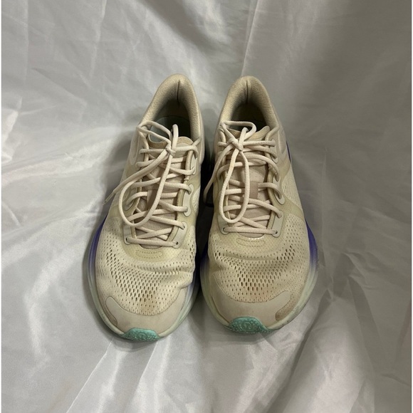 Lululemon Blissfeel Running Shoes - Picture 3 of 5